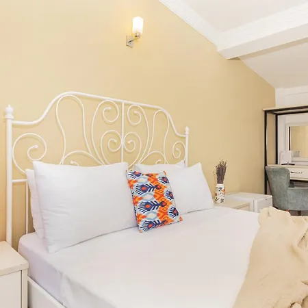 Kiraz Hotel *